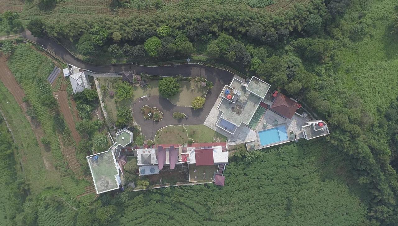 Villa Bukit Berkat Богор Экстерьер фото