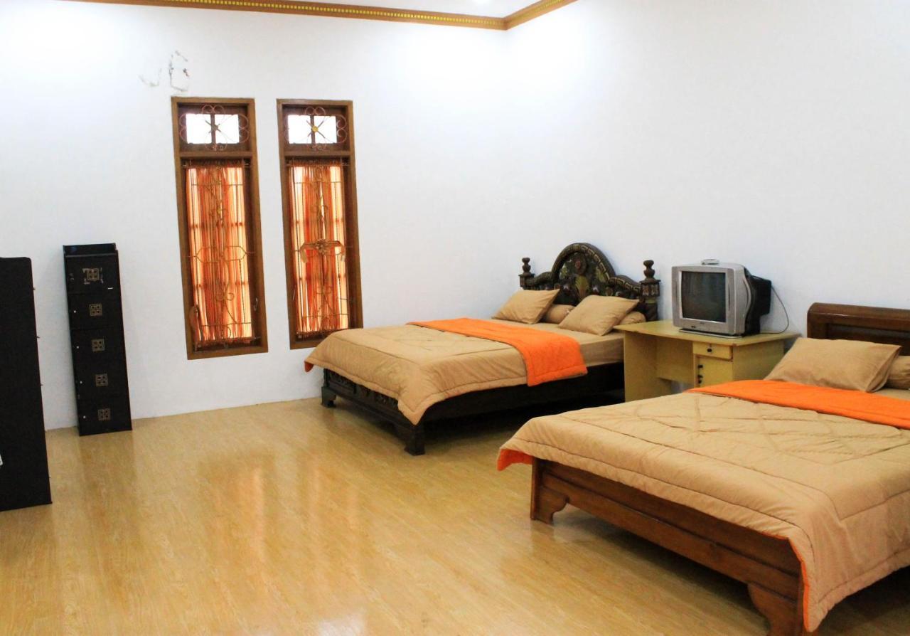 Villa Bukit Berkat Богор Экстерьер фото